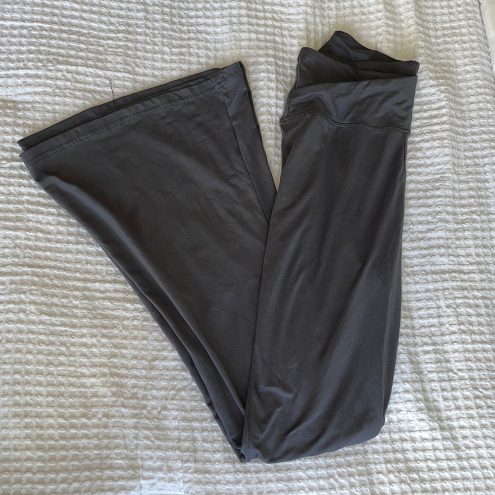 gray flare leggings